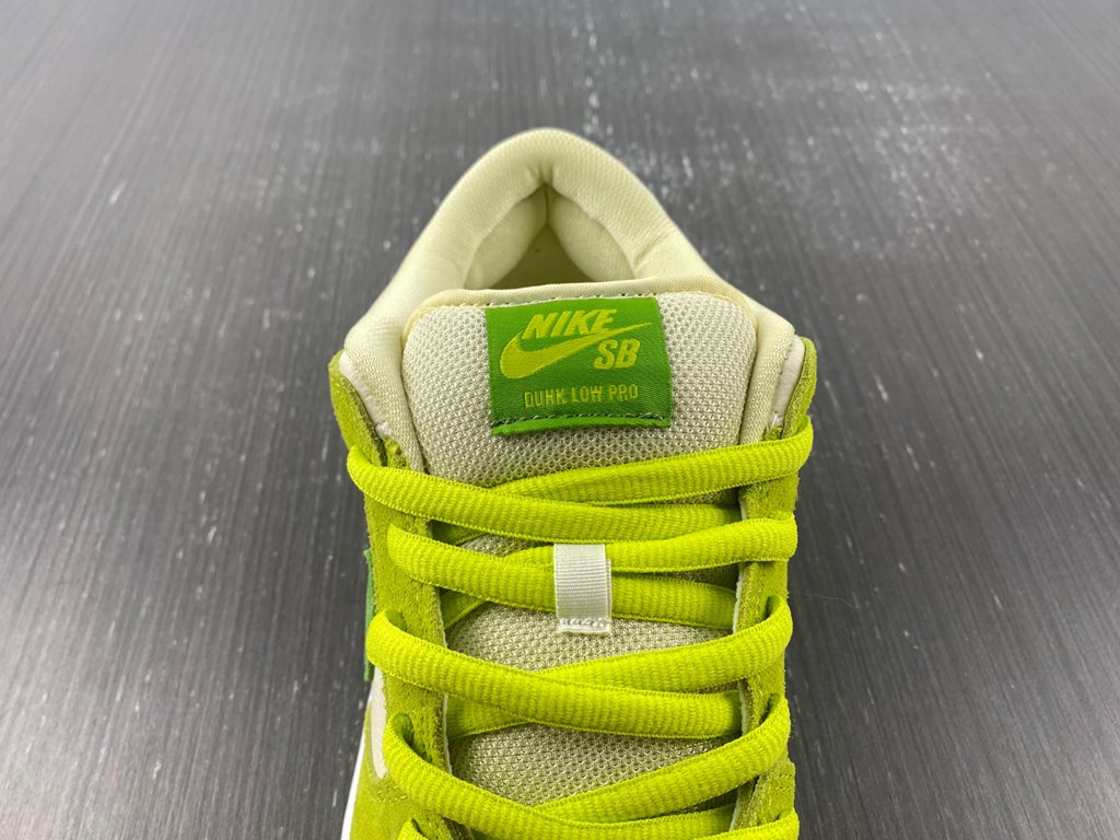 Dunk Low DM0807-300